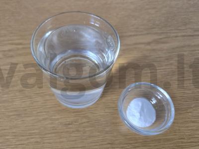 Blynai ant kefyro su soda ir augaliniu aliejumi Žingsnis 3