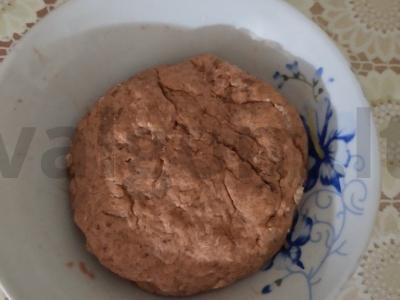 Vegetariški pomidorų sausainiai su saulėgrąžų sėklomis, baziliku ir kalendra Žingsnis 3