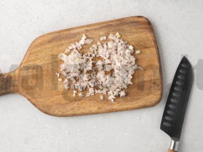 Salotas su obuoliu, spanguolėmis ir lazdyno riešutais Žingsnis 2