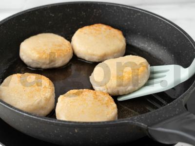 Štuko kotletai su manų kruopomis Žingsnis 4