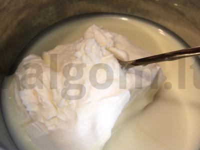 Vaflinis tortas su kondensuotu pienu Žingsnis 2