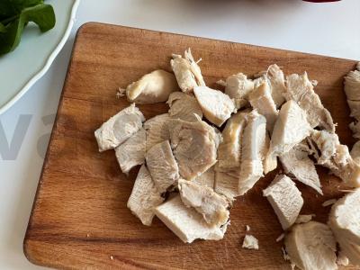 Vištienos ir granato salotos Žingsnis 1