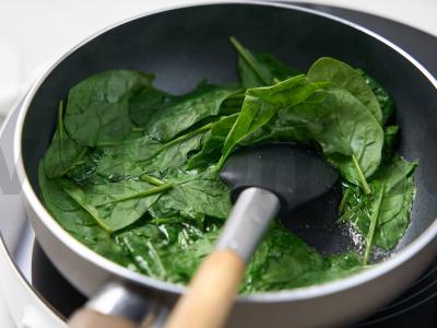 Bulvių apkepas su špinatais Žingsnis 4