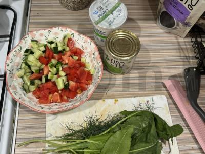 Daržovių salotas su žaliais žirneliais ir rūgštynėmis Žingsnis 2