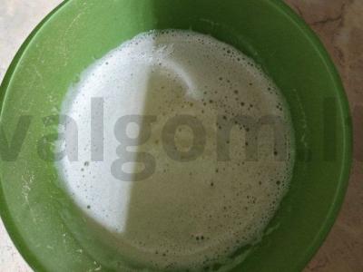 Patingėlis sūrio pyragas su varškės sūriu ir kondensuotu pienu Žingsnis 2