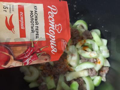 Troškintas cukinijas su faršu ir grietinės padažu Žingsnis 5