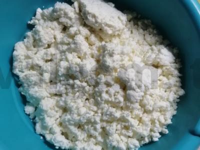 Sūrio blynai grietinės padaže Žingsnis 1