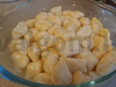 Patingėlių virtinukai iš varškės pagrindine nuotrauka