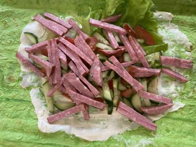 Namų šašlykas su šviežiais daržovėmis ir servelatu Žingsnis 4