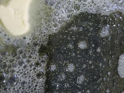 Špinatai su keptu kiaušiniu Žingsnis 1