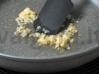 Česnakiniai skrebučiai Žingsnis 3