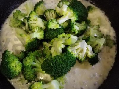 Brokoliai grietinėje Žingsnis 4
