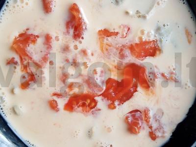 Omletas su pievagrybiais, sūriu ir pomidorais Žingsnis 10