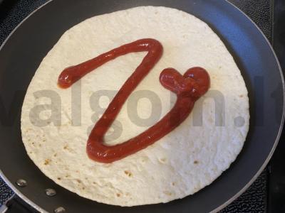 Pica su vištienos karpačiu Žingsnis 1