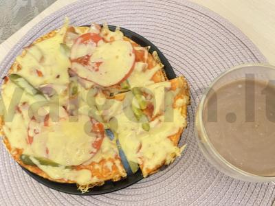 Pica su vištienos karpačiu pagrindine nuotrauka