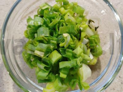 Konservuotų silkės sriuba su svogūnais ir bulvėmis be grūdų Žingsnis 3