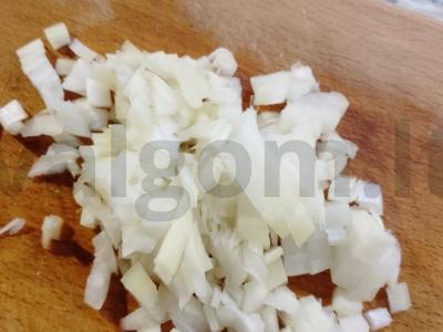 Konservuotų silkės sriuba su svogūnais ir bulvėmis be grūdų Žingsnis 6