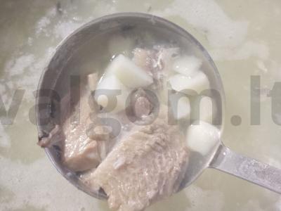 Konservuotų silkės sriuba su svogūnais ir bulvėmis be grūdų Žingsnis 8