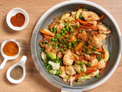 Vištiena kinietiškai su daržovėmis Žingsnis 10