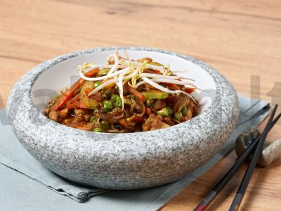 Vištiena kinietiškai su daržovėmis pagrindine nuotrauka