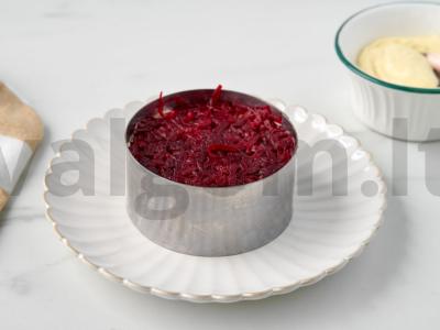 Sluoksniuotas salotas su silkės ikrais Žingsnis 7