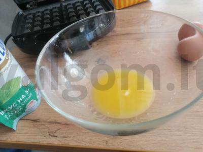 Persikų vafliai su stevija multikepėje Žingsnis 1