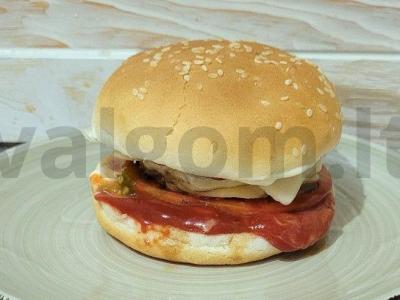 Sultingas burgeris su grietinėlės-česnako padažu pagrindine nuotrauka