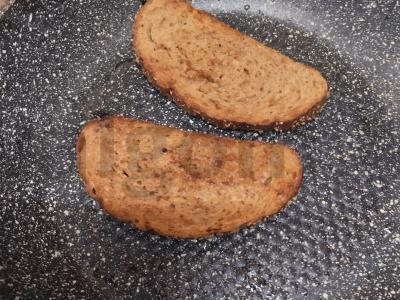 Salotas „Žvejas“ su rukola ir ruginių skrebučiais Žingsnis 2