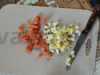 Salotas „Žvejas“ su rukola ir ruginių skrebučiais Žingsnis 4