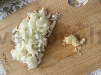 Sūrio sriuba su brokoliais ir čiabatos skrebučiais Žingsnis 1