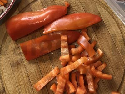 Kalakutienos kotletai, troškinti daržovėse Žingsnis 4