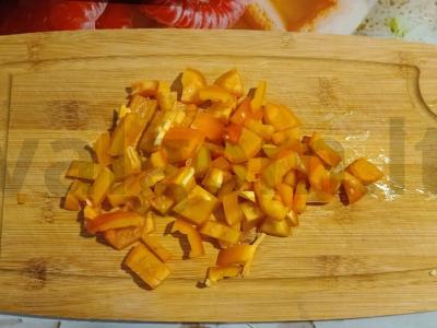 Salotas „Žuvelė“ su lašiša ir krevetėmis Žingsnis 3