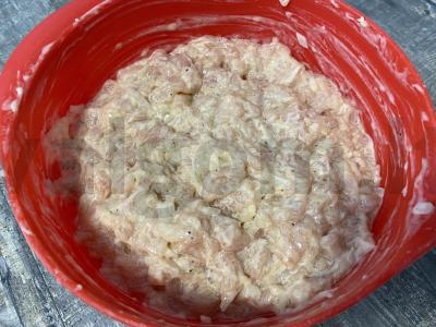 Česnakiniai vištienos kotletai be mėsmalės Žingsnis 4