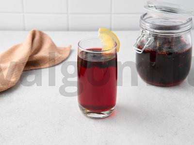 Šilkmedžių kompotas pagrindine nuotrauka