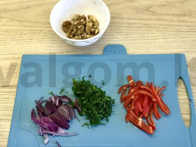 Salotas „Gruziniškas“ Žingsnis 2