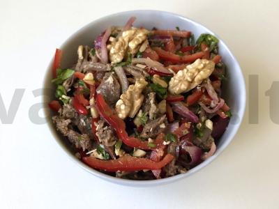 Salotas „Gruziniškas“ pagrindine nuotrauka