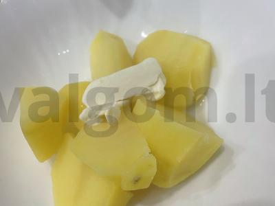 Sukrėsta bulvė „Rebrinka“ Žingsnis 4