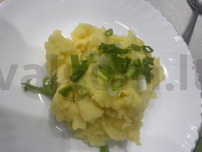 Sukrėsta bulvė „Rebrinka“ Žingsnis 8