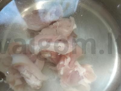 Sūrio grietinėlės sriuba su vištiena ir grybais Žingsnis 1