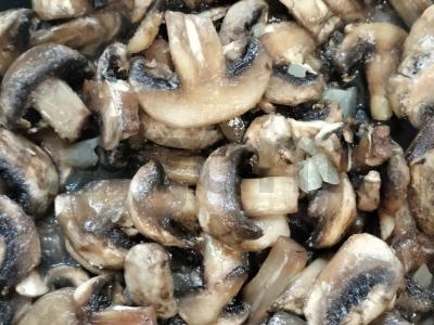 Sūrio grietinėlės sriuba su vištiena ir grybais Žingsnis 3