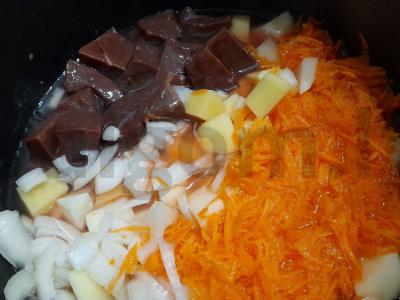 Troškinta bulvė su jautienos kepenimis lėtoje viryklėje Žingsnis 10