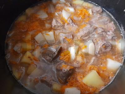 Troškinta bulvė su jautienos kepenimis lėtoje viryklėje Žingsnis 12