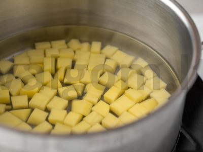 Sriuba su bulvėmis ir lydytu sūriu Žingsnis 2