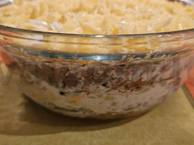 Sluoksniuotas salotas su vištienos kepenėlėmis Žingsnis 8