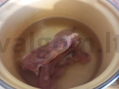 Sriuba su konservuotomis pupelėmis vištienos sultinyje Žingsnis 1