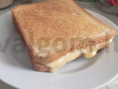 Sūrio sumuštinis keptuvėje Žingsnis 5