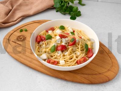 Spagečiai su feta ir pomidorais pagrindine nuotrauka