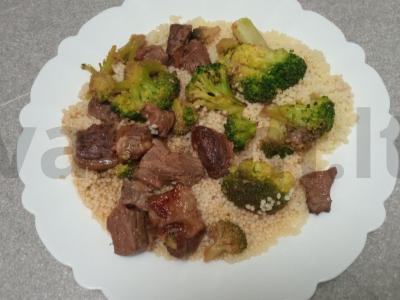 Aštrus jautienos patiekalas su brokoliais ir kuskuso garnyru Žingsnis 9