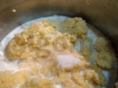 Nuostabi grikių košė su persimonu ir razinomis Žingsnis 3