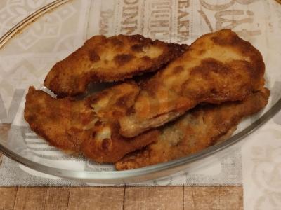 Kepintos kiaulienos šonkauliukai traškioje dangoje pagrindine nuotrauka